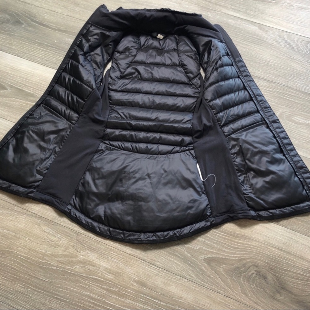 Lululemon Down For A Run Vest II Black Inkwell Lightweight Puffer Vest Size 2 - Picture 7 of 10